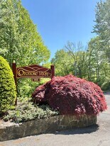 925 Oronoke Rd, Unit 30L in Waterbury, CT - Building Photo