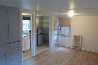 848 3rd St, Unit C in Santa Rosa, CA - Foto de edificio - Building Photo