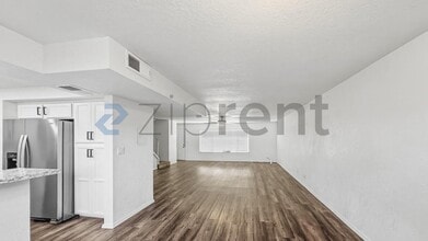 5188 E Ashlan Ave in Fresno, CA - Foto de edificio - Building Photo