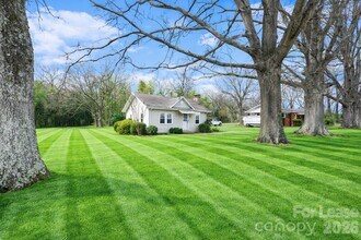 7731 McWhirter Rd in Mint Hill, NC - Building Photo - Building Photo