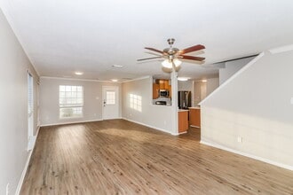 2406 Glenholly Park Dr in Sugar Land, TX - Foto de edificio - Building Photo