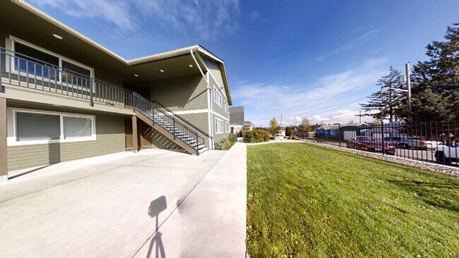 3318 S Chandler St in Tacoma, WA - Foto de edificio - Building Photo