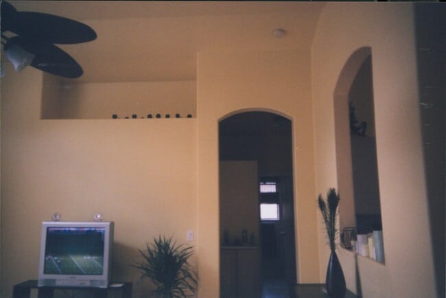 1609 E Tremaine Ave in Gilbert, AZ - Building Photo - Building Photo