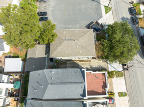 2412 Woodhead St in Houston, TX - Building Photo - Building Photo