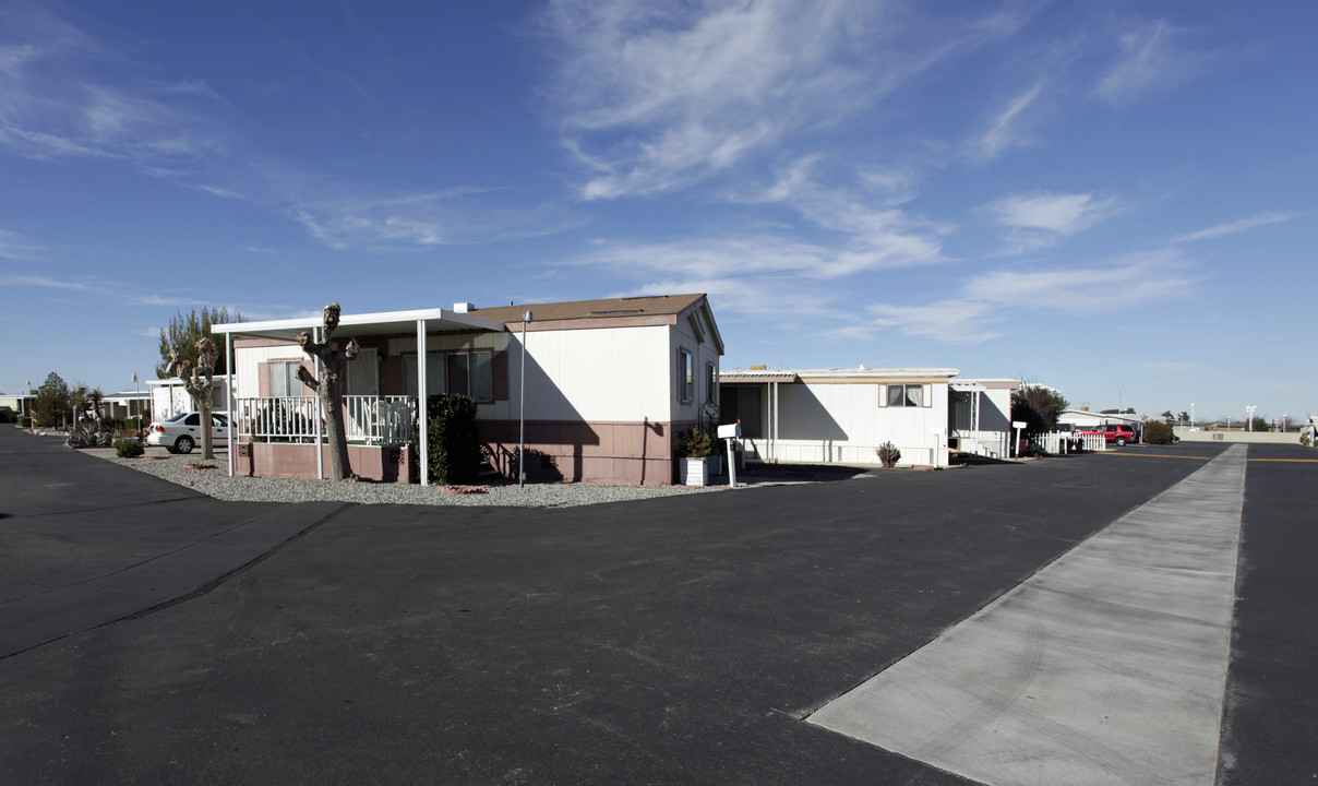 Greenbriar Mobile Home Park in Victorville, CA - Foto de edificio