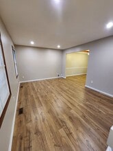 33121 Pettibone Rd in Solon, OH - Building Photo - Building Photo