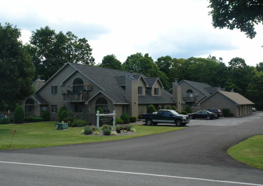 Broodside East Apartments in Manlius, NY - Building Photo