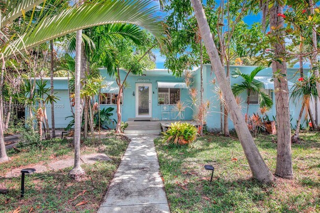 1523 Dewey St in Hollywood, FL - Building Photo - Building Photo