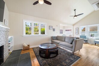 4045 45th Ave SW in Seattle, WA - Building Photo - Building Photo