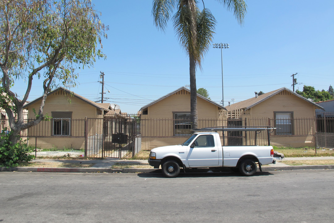 1201 E 64th St in Los Angeles, CA - Building Photo