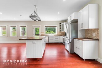 54 Barebridge Hills Dr in Asheville, NC - Foto de edificio - Building Photo