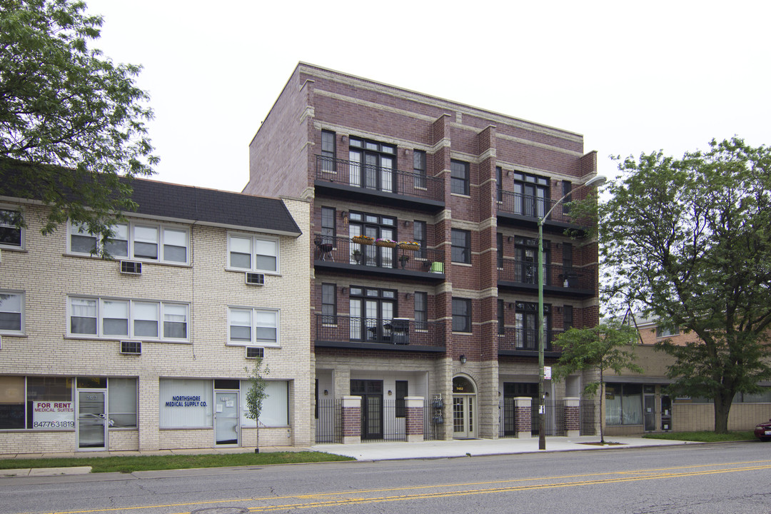 7453 N Western Ave in Chicago, IL - Building Photo