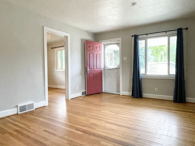 1232 S 300 E in Salt Lake City, UT - Building Photo - Building Photo