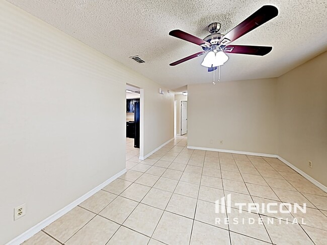 1498 Orange Blossom Ct in Kissimmee, FL - Building Photo - Building Photo