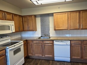 Midtown Manor in Reno, NV - Building Photo - Building Photo