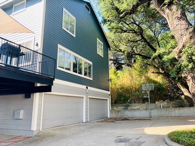 property at 908 Keith Ln