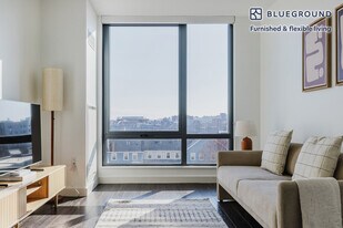 10 New St in Boston, MA - Building Photo