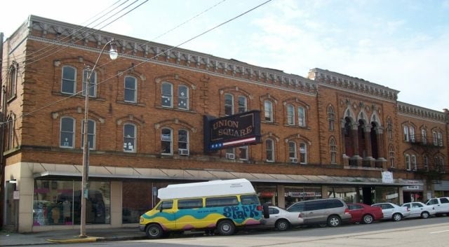 21-31 W Church St in Newark, OH - Foto de edificio - Building Photo