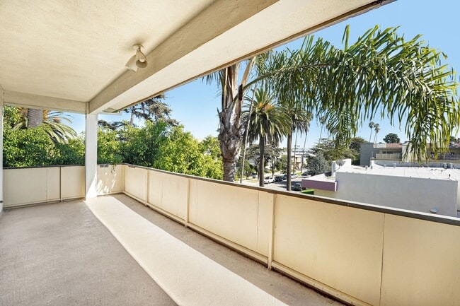 1002 12th St in Santa Monica, CA - Building Photo - Building Photo