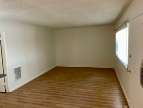 New Yorker in Downey, CA - Building Photo - Building Photo