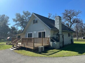 3390 Carriage Ln in Cottonwood, CA - Building Photo - Building Photo