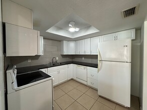 568 Bahia Cir, Unit B in Ocala, FL - Building Photo - Building Photo