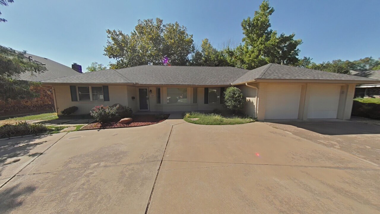 709 NW Heinzwood Cir in Lawton, OK - Building Photo