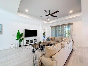 6049 Higgins Ln in Englewood, FL - Building Photo - Building Photo