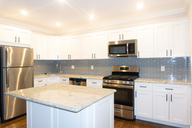 17 Kenneson Rd-Unit -3 in Somerville, MA - Building Photo - Building Photo