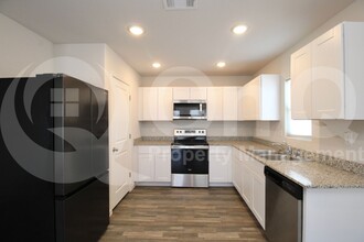 14147 S Vera Cruz Rd in Arizona City, AZ - Building Photo - Building Photo
