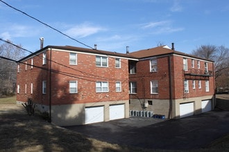 833 Sudbury Dr in St. Louis, MO - Foto de edificio - Building Photo