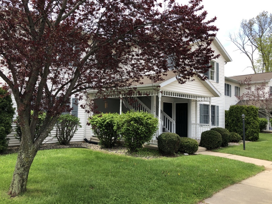 1902 Sand Dollar Dr in Warsaw, IN - Building Photo