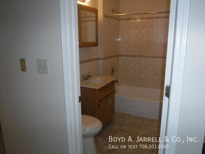 5657 S Indiana Ave in Chicago, IL - Building Photo - Building Photo