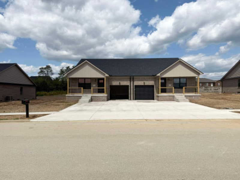418-420 Nandino Cir in Berea, KY - Building Photo