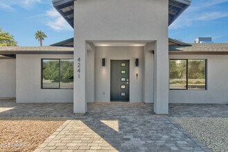 4241 E Calle Tuberia in Phoenix, AZ - Building Photo - Building Photo