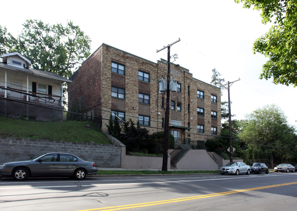 2615 4th St NE in Washington, DC - Foto de edificio