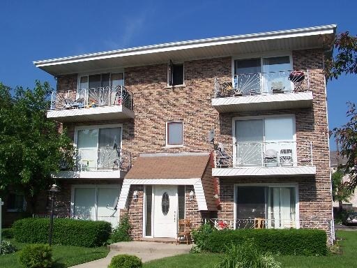 9434 S 78th Ct in Hickory Hills, IL - Building Photo