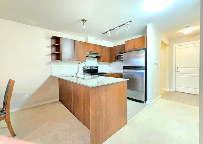 4728 Brentwood Dr in Burnaby, BC - Building Photo - Building Photo