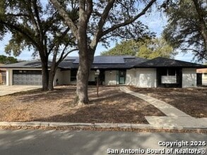 421 Candleglo Dr in San Antonio, TX - Foto de edificio - Building Photo