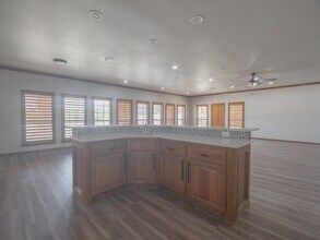 116 E Cedar Dr in Tuttle, OK - Building Photo - Building Photo