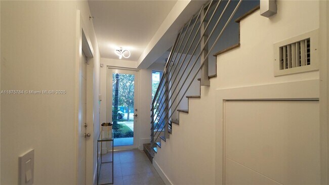 706 NE 5th St in Fort Lauderdale, FL - Building Photo - Building Photo
