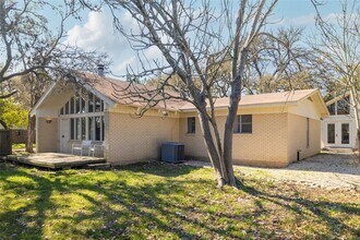 305 Reimer Ave in San Marcos, TX - Building Photo - Building Photo