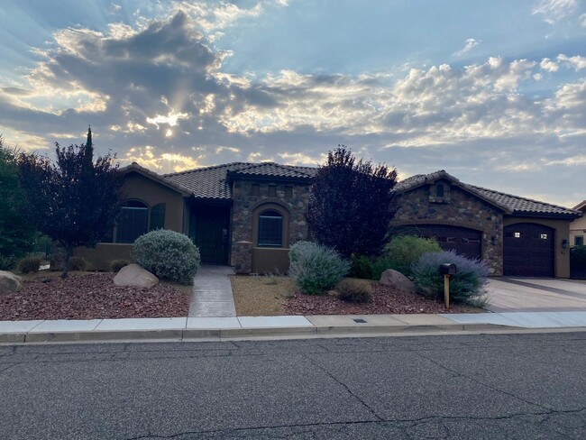 69 S Donlee Dr in Saint George, UT - Building Photo - Building Photo