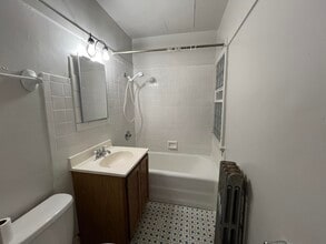 4573 S Lake Dr in Cudahy, WI - Building Photo - Building Photo