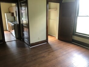 312 W Main St, Unit 1 in Grove City, PA - Building Photo - Building Photo