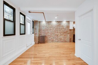 384 Keap St in Brooklyn, NY - Building Photo - Building Photo