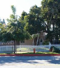 Lake St, 1219 in Burbank, CA - Building Photo - Building Photo
