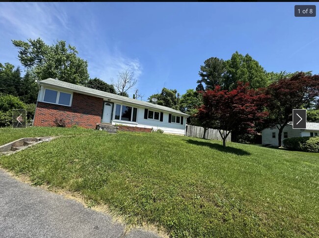 property at 10 Harmon Rd