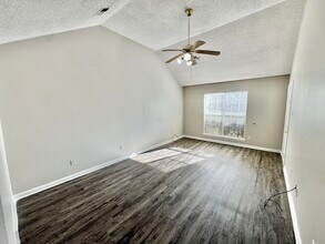 5528 Ginners Dr in Memphis, TN - Building Photo - Building Photo