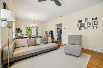 21 Grove St in Summit, NJ - Building Photo - Building Photo